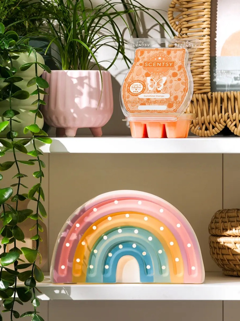 Scentsy Rainbow Scentsy Warmer - New In Box - Picture 3 of 4